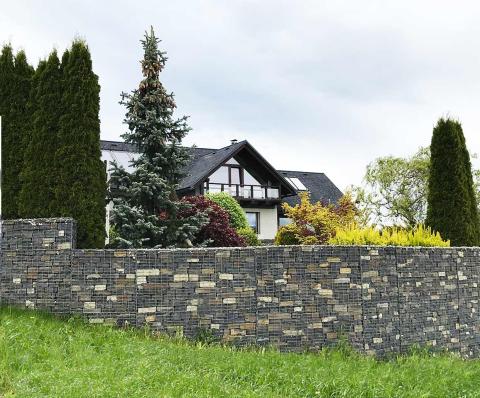 Fences from gabion baskets 4