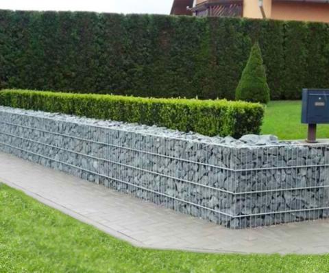 low gabion fence with box