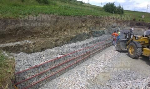 Assembly of the supporting gabion wall 27