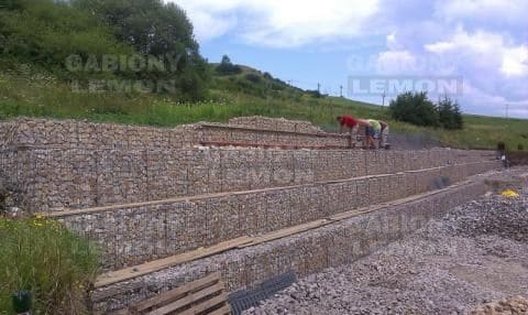Assembly of the supporting gabion wall 44