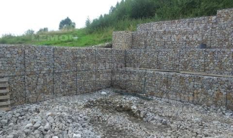 Assembly of the supporting gabion wall 50